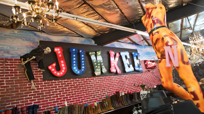 Junkee Clothes Store