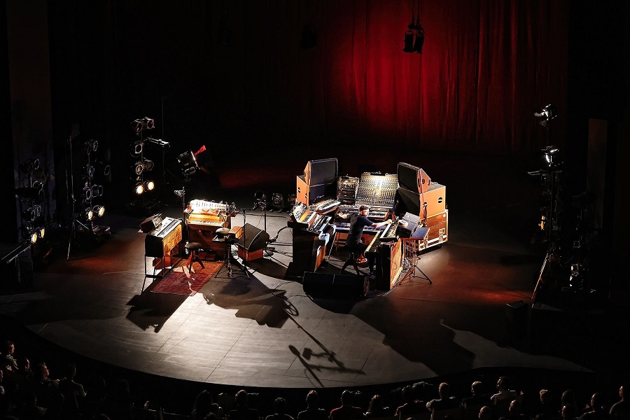 Nils Frahm stuns with a grand, contemplative return to the Sydney Opera House (16.06.22)