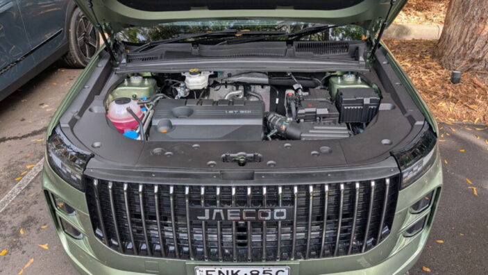 Jaecoo J7 Review AWD Engine