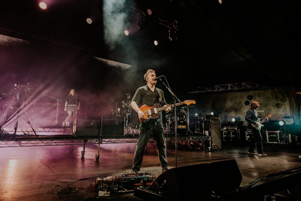 Live Review: Sam Fender + Holly Humberstone – The Showring, Sydney (21.11.2025)