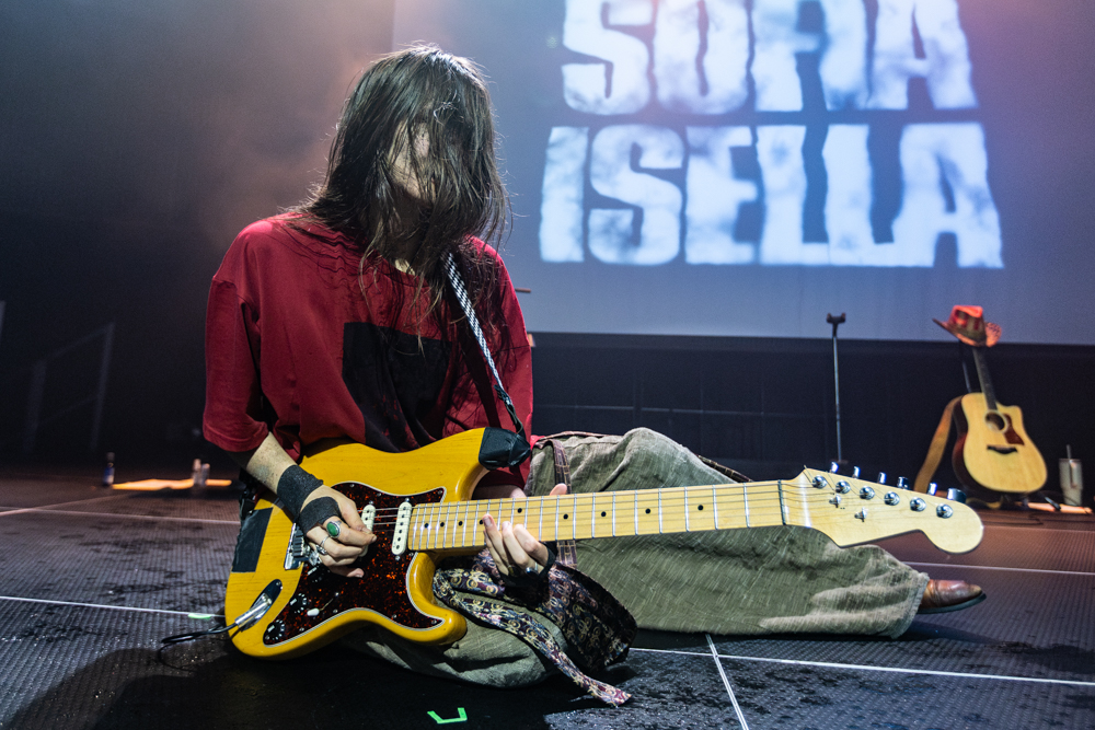 Photo Gallery: Sofia Isella + Ella Fence – The Roundhouse, Sydney (12.12.25)
