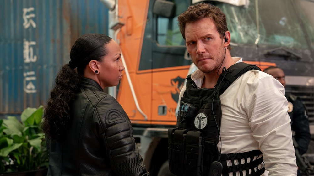 Film Review: Mercy; Chris Pratt takes a sci-fi pratfall in AI thriller that’s all tech, no tension