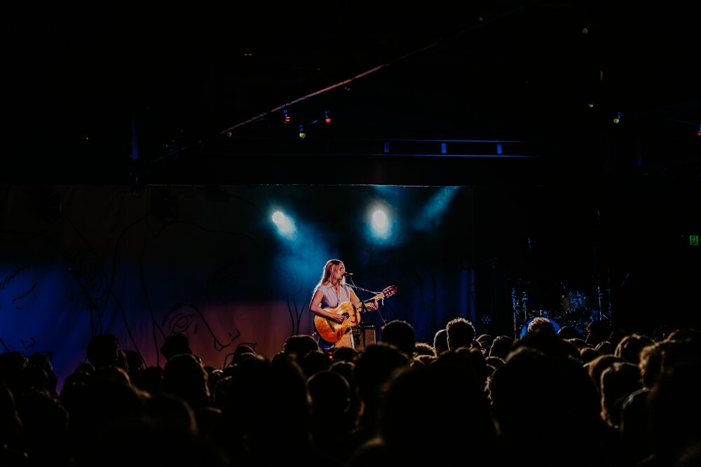 “The point as an artist is to not entertain the masses, but the few”: Billie Marten on latest record Dog Eared and supporting smaller artists