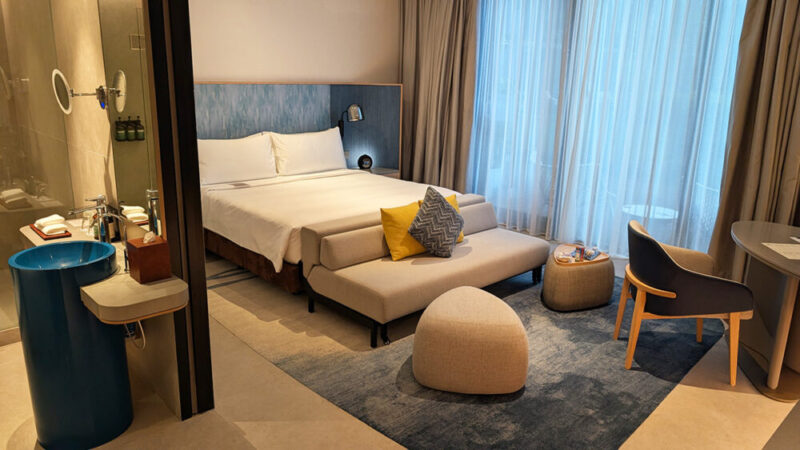 Crowne Plaza Changi Airport Room