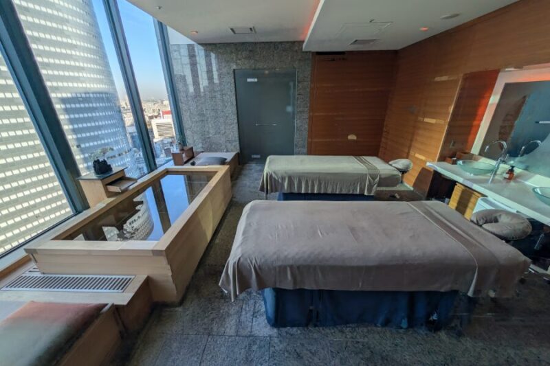 Conrad Tokyo treatment rooms
