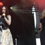 Meg Mac with sister Hannah Meg Mac