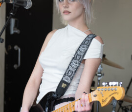 Lynnie Snow